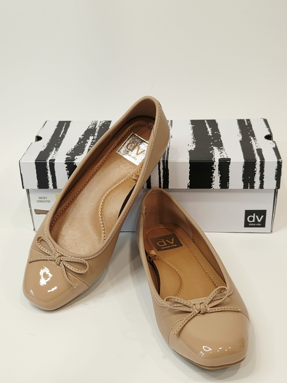 DV Dolce Vita Moxy Women’s Café Ballet Flats with Patent Toe & Bow – Size 6